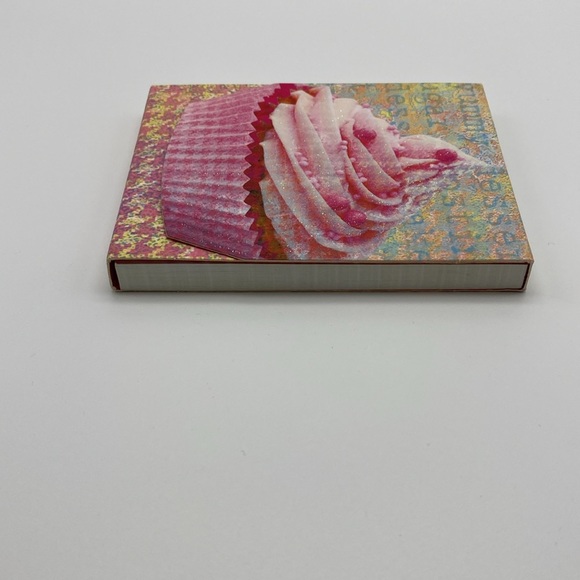 Decorative Mini Cupcake Decoration Notepad Magnetic Closure FREE W/ $36 purchase - Picture 6 of 11